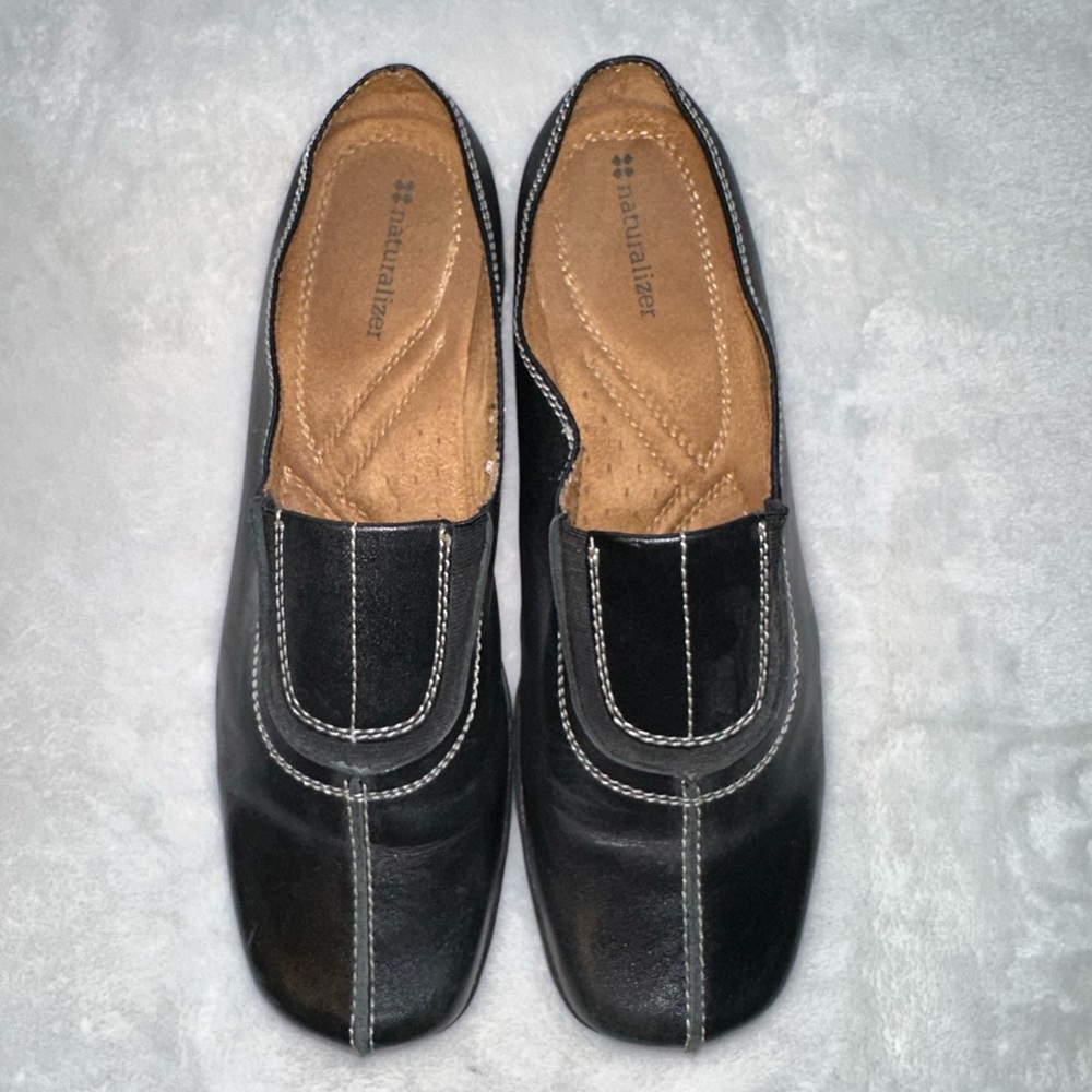 Naturalizer slip on dress shoe. Size 9.5 women’s.